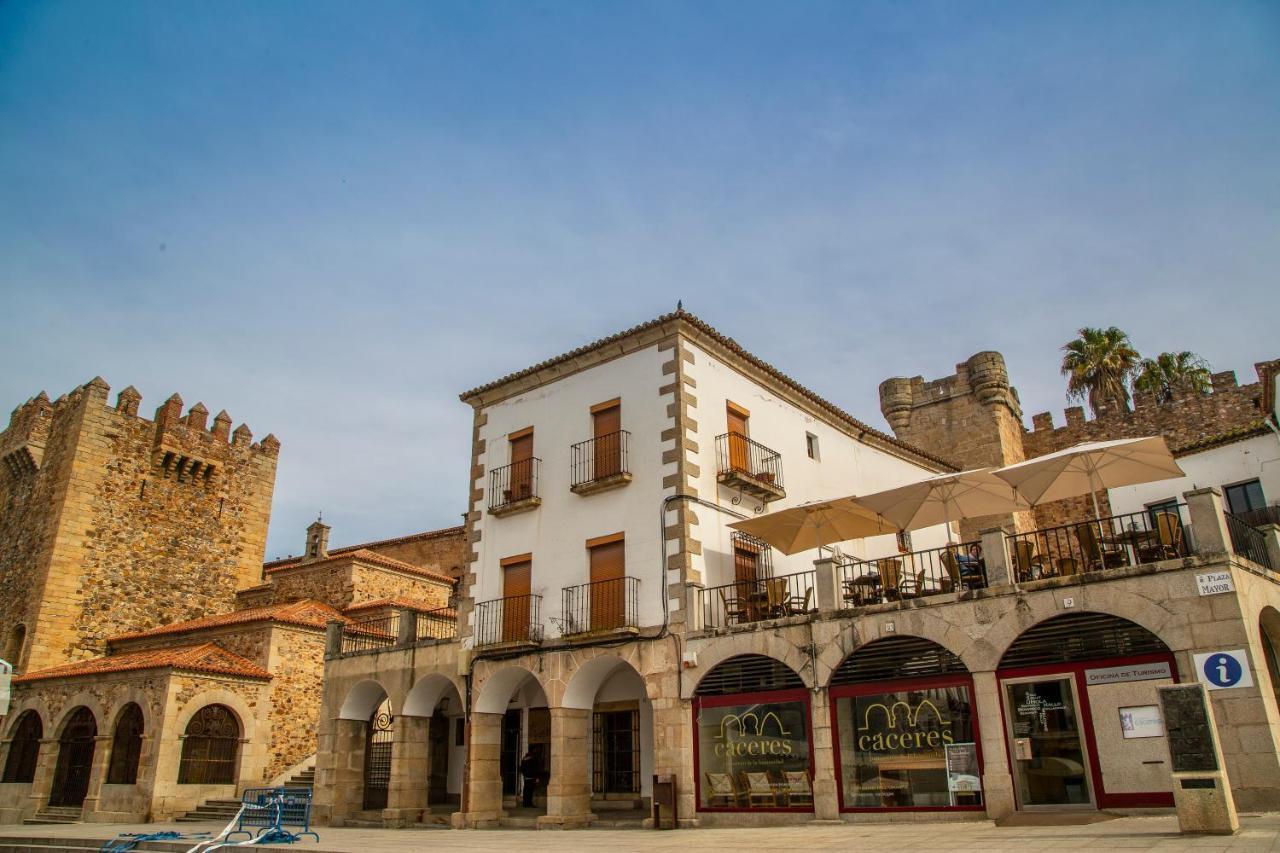 Hostal La Rosa Cáceres Exterior photo